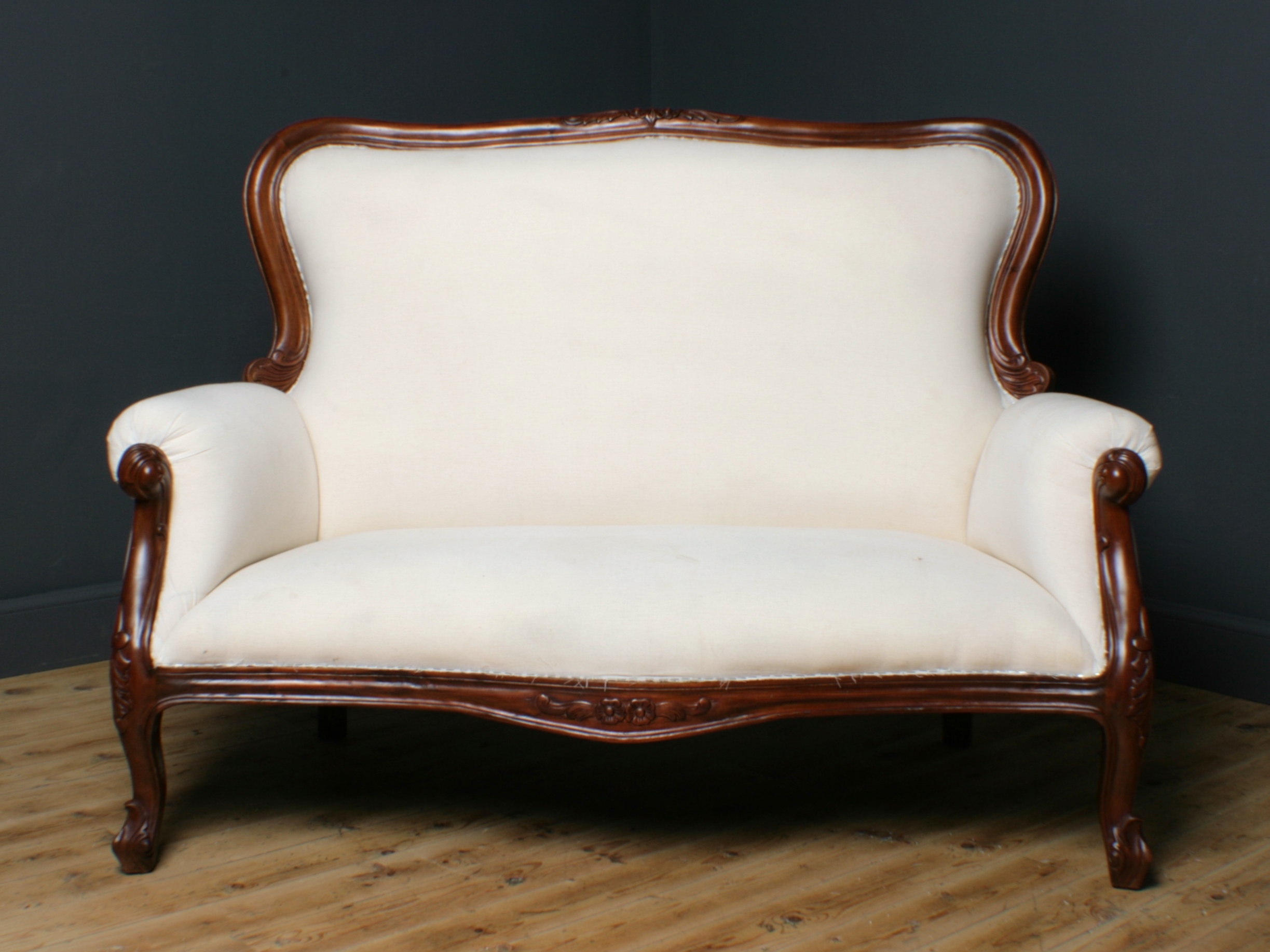 Attractive Antique Style Carved Sofa Couch Settee For Reupholstery